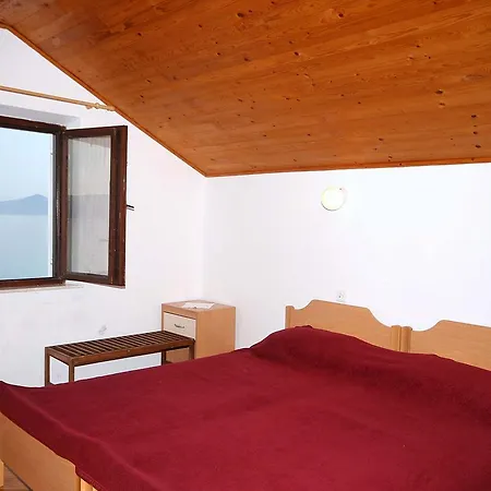 Guest house Triple Sladjenovici 2161b 3*